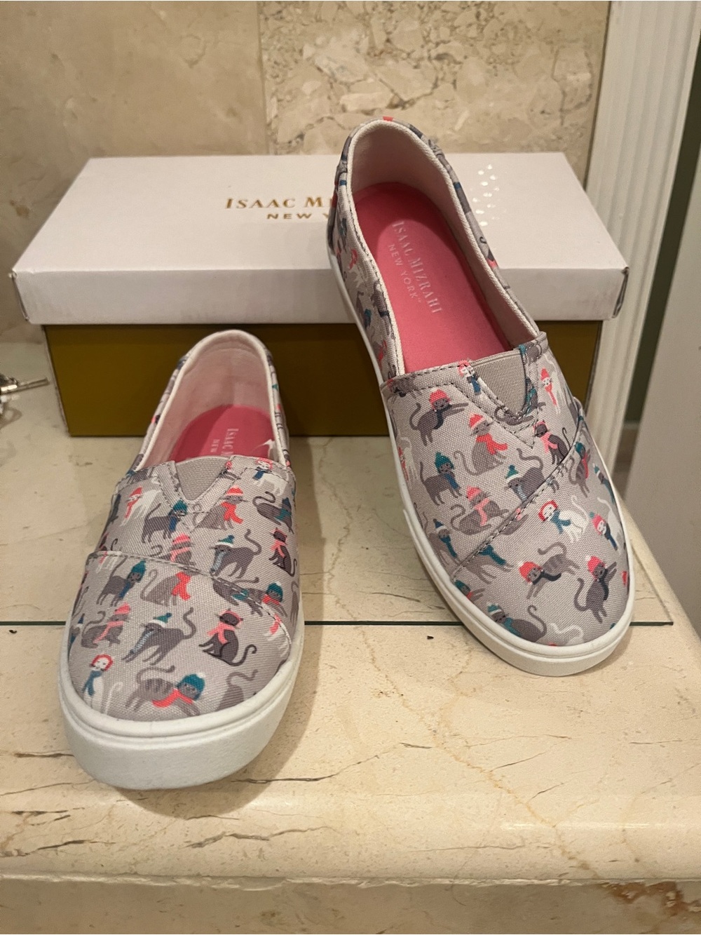 Isaac Mizrahi Light Grey Cat-Print Slip-On Sneakers with Pink Insole
